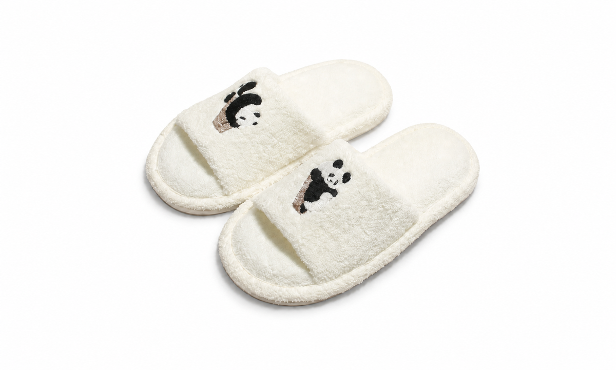 Farfary cream one-band plush slippers on white